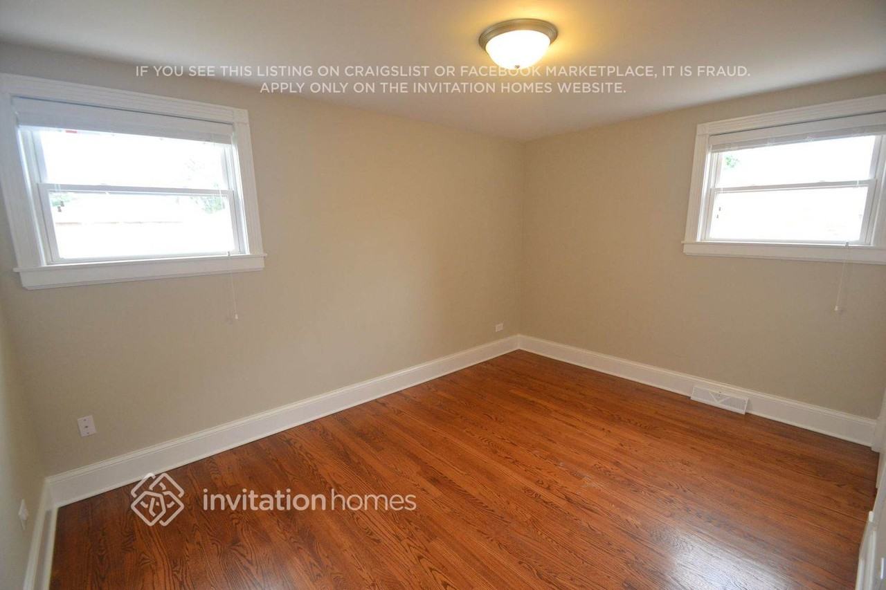 2403 Lincoln St - Photo 6 of 10