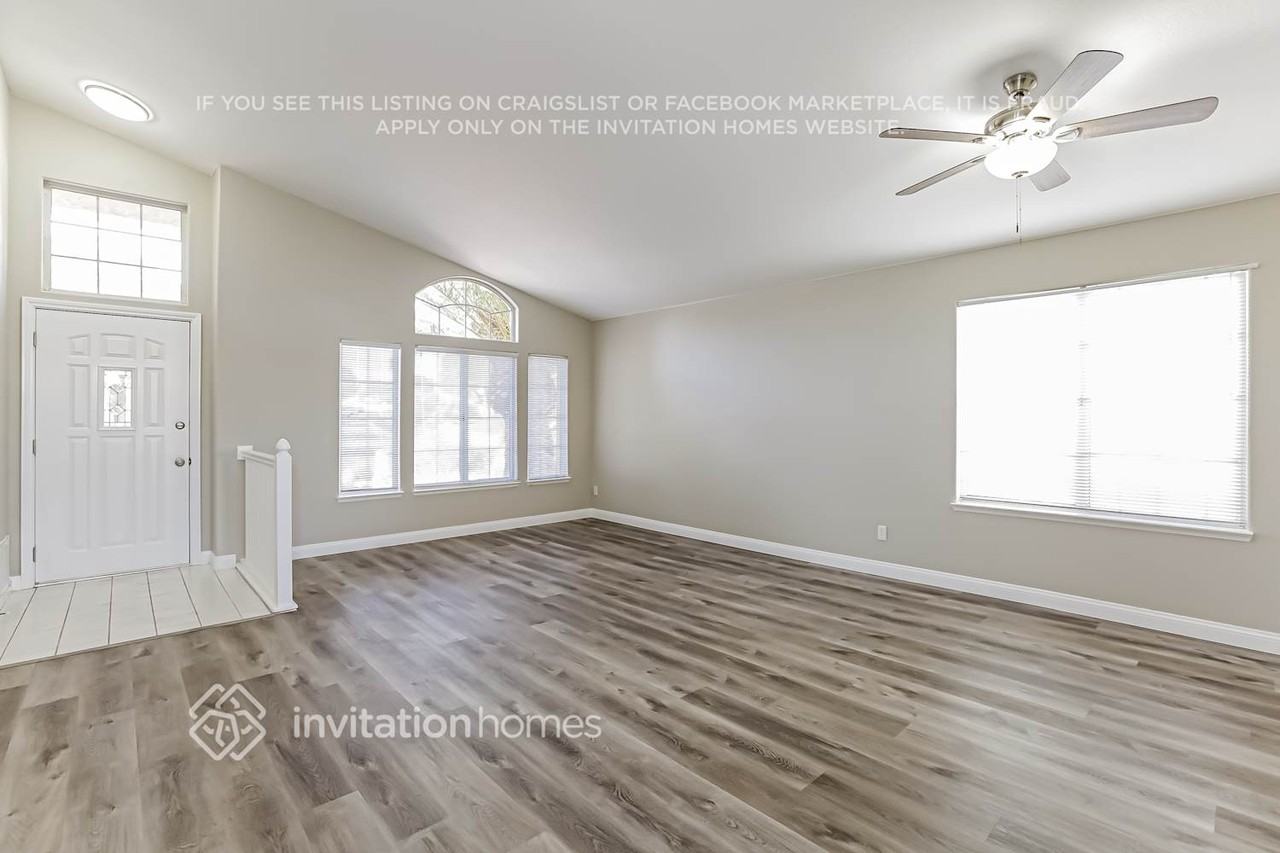 2220 Hunt Club St - Photo 3 of 12