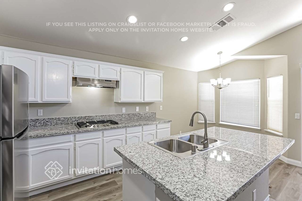 2220 Hunt Club St - Photo 6 of 12