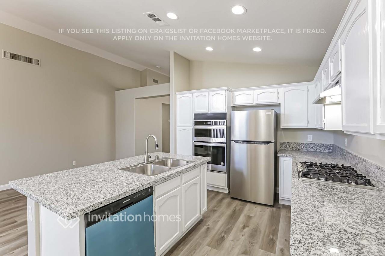 2220 Hunt Club St - Photo 7 of 12
