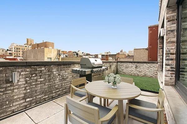 E 13th St #PH1B - Photo 5 of 10