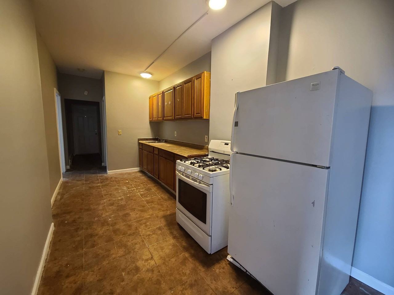 90 Chadwick Avenue - Photo 2 of 9