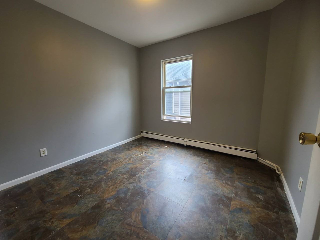 90 Chadwick Avenue - Photo 5 of 9