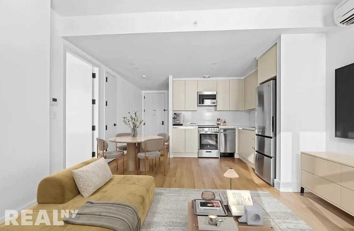 Hope St #610 - Photo 5 of 16