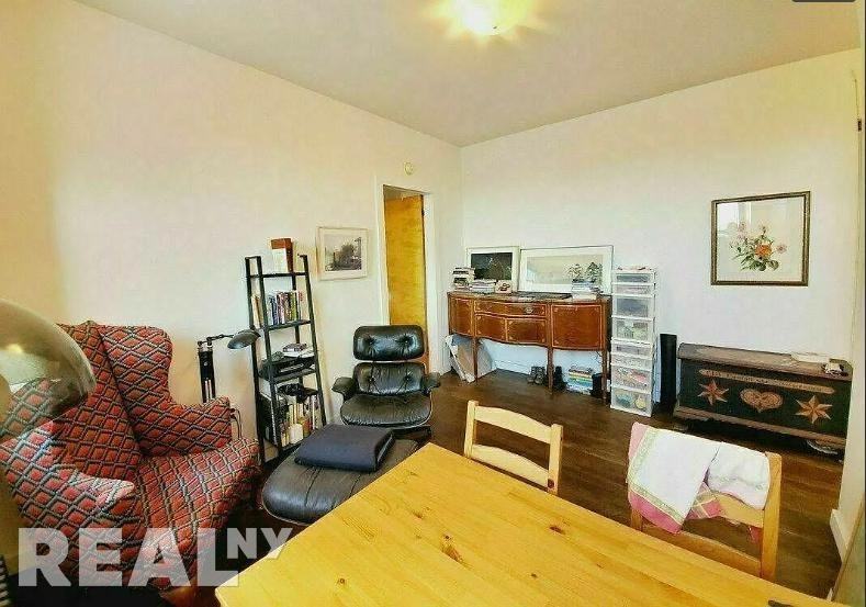 17th St #21 - Photo 2 of 12