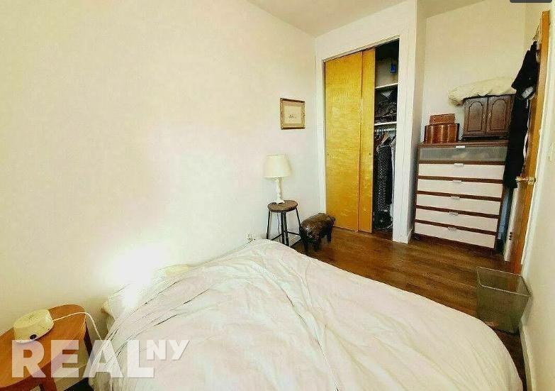 17th St #21 - Photo 5 of 12