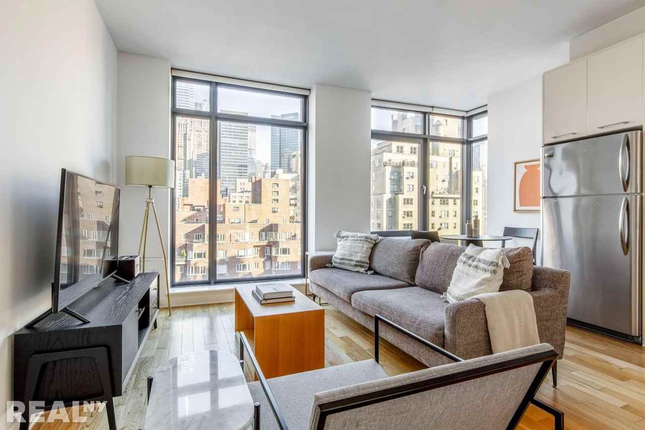 E 34th St #6C - Photo 3 of 13