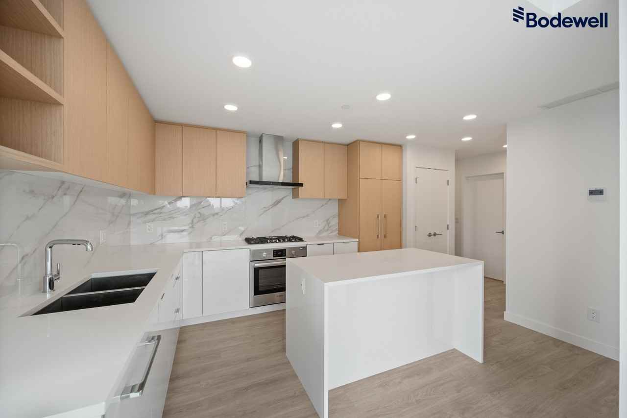 Riviera - Photo 5 of 19