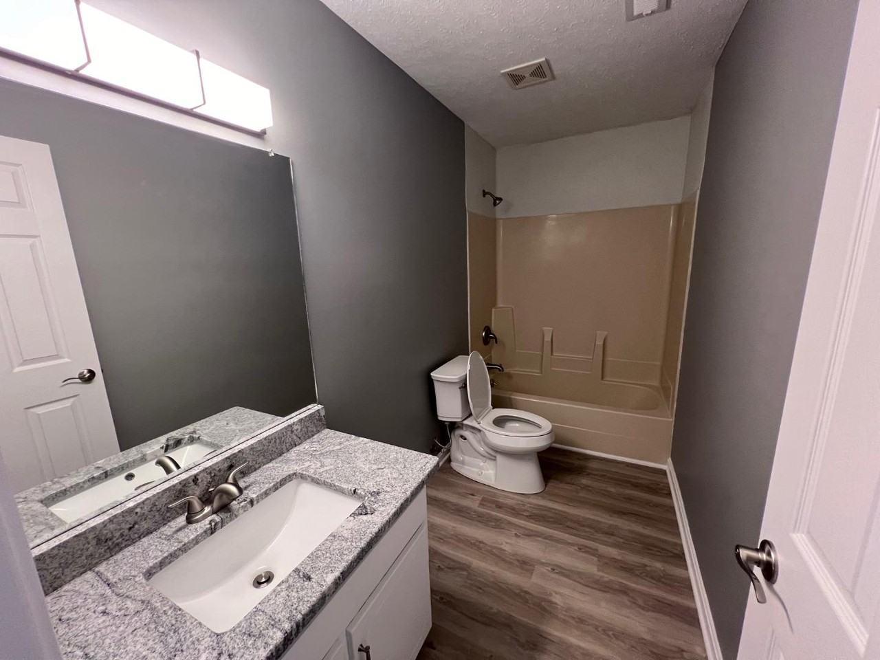 105 Hayden Dr - Photo 7 of 20