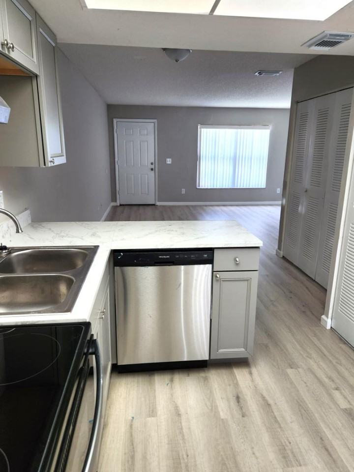 85 Las Brisas Way - Photo 4 of 10