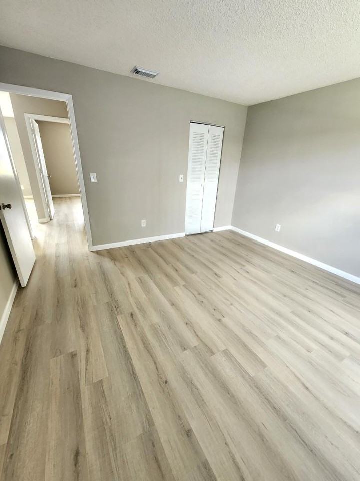 85 Las Brisas Way - Photo 7 of 10