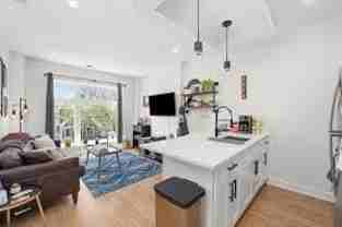 4129 N Saint Louis Ave #2 - Photo 1 of 1