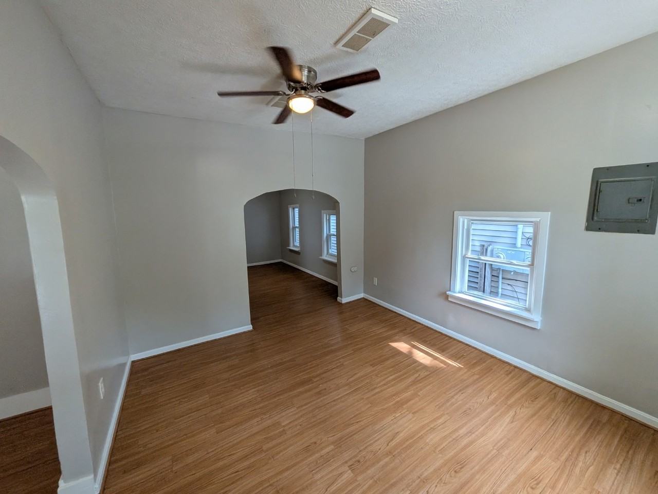 330 W 17th St - Photo 3 of 11