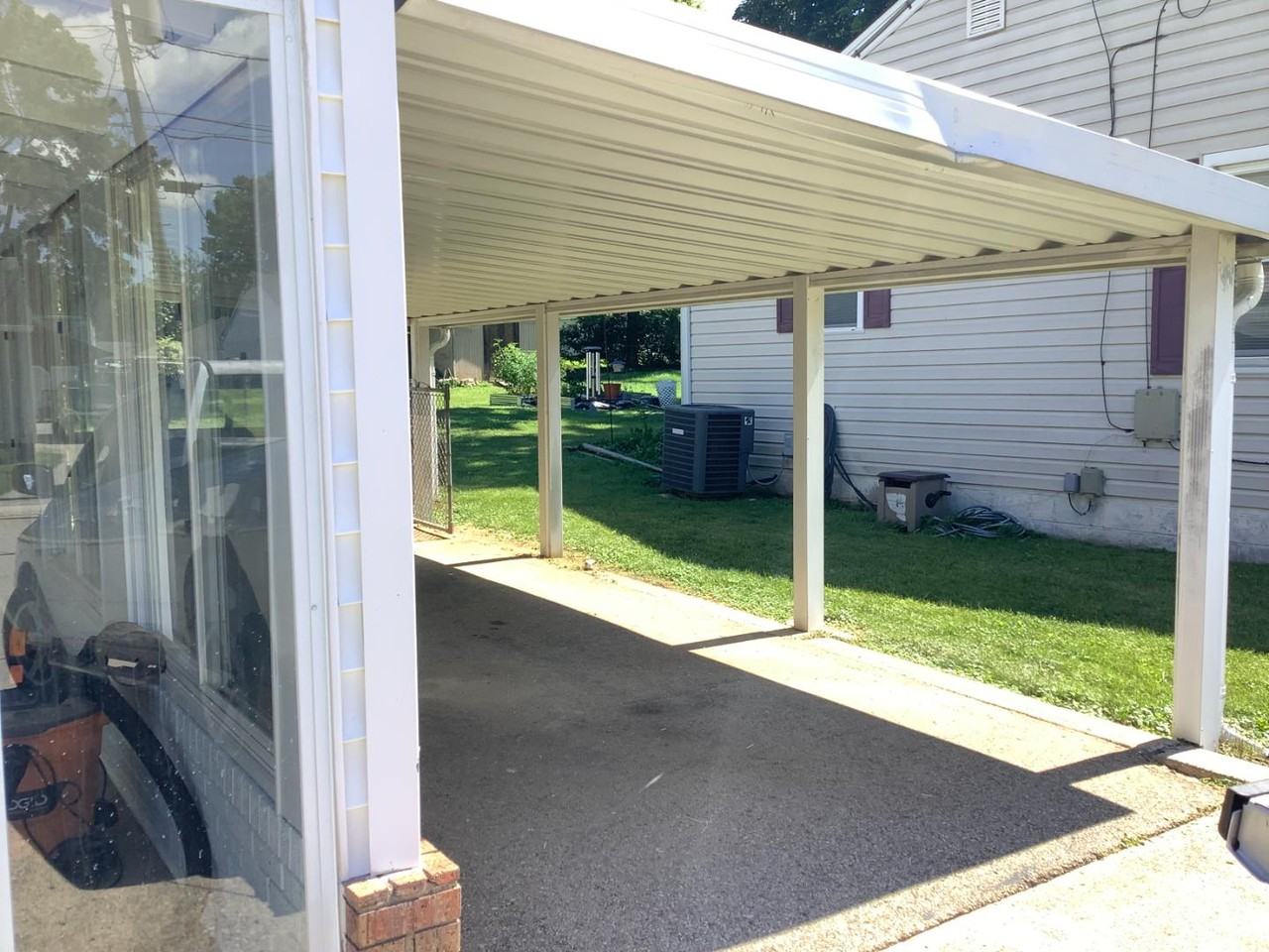 304 E Pike St - Photo 3 of 10