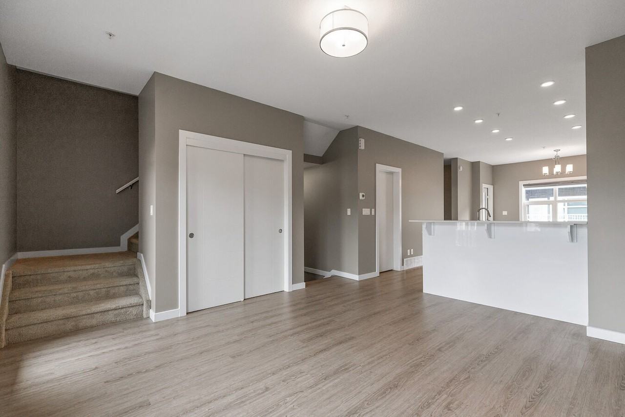 1631 Hammond Cres Nw #28 - Photo 6 of 30