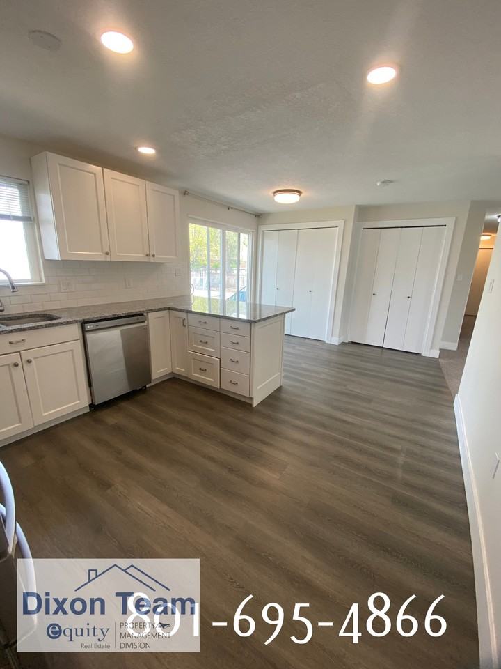792 Shepard Ln #1 - Photo 6 of 14