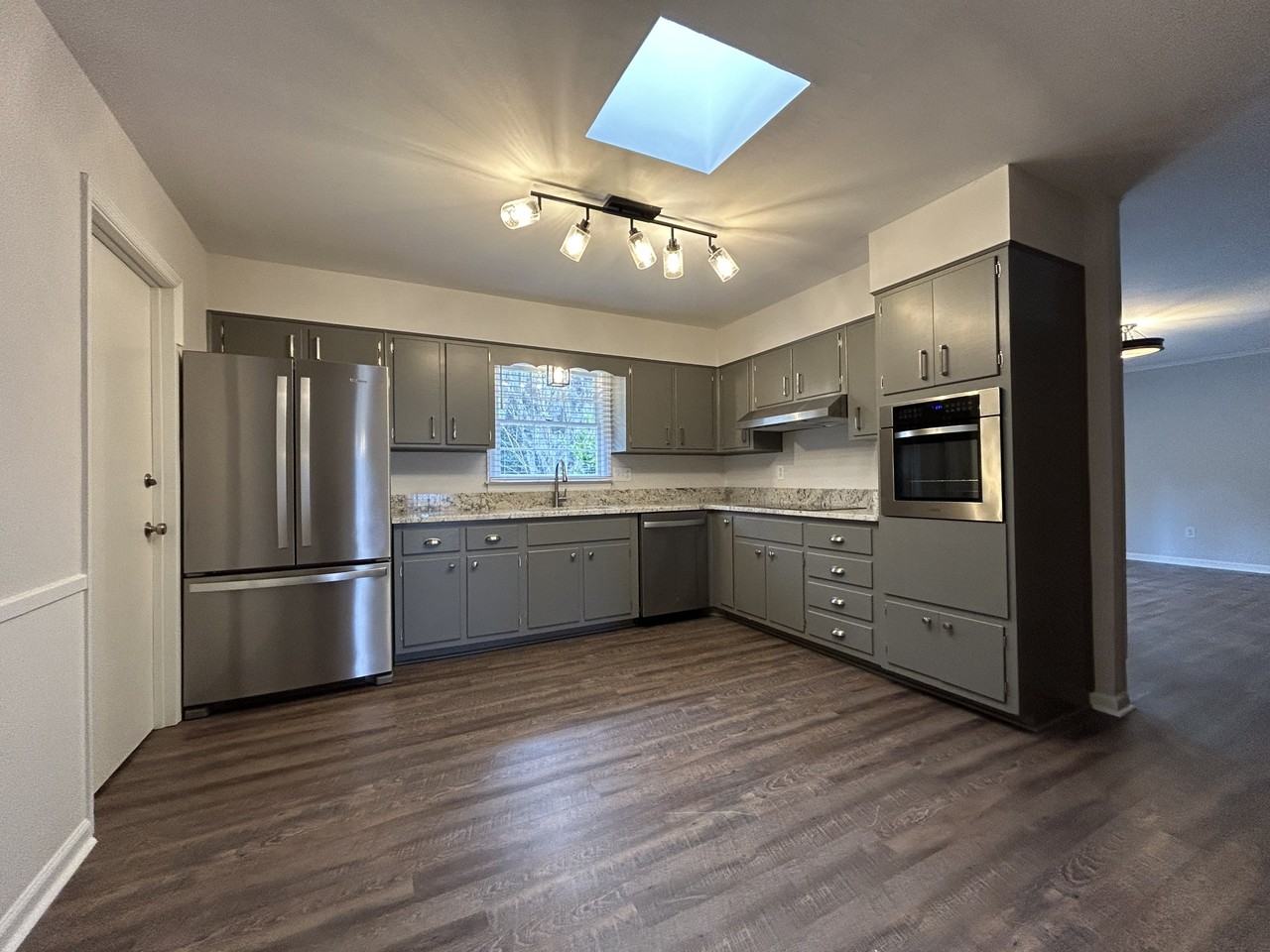 609 Windsor Rd #1 - Photo 7 of 29