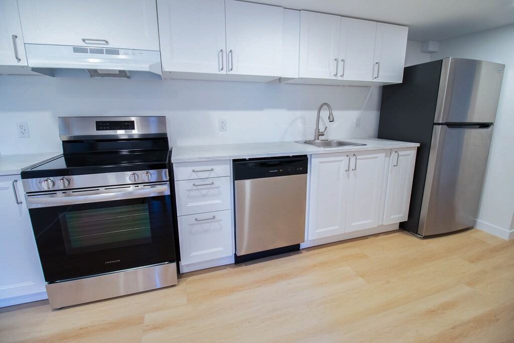 58 Churchill Ave - Photo 5 of 14