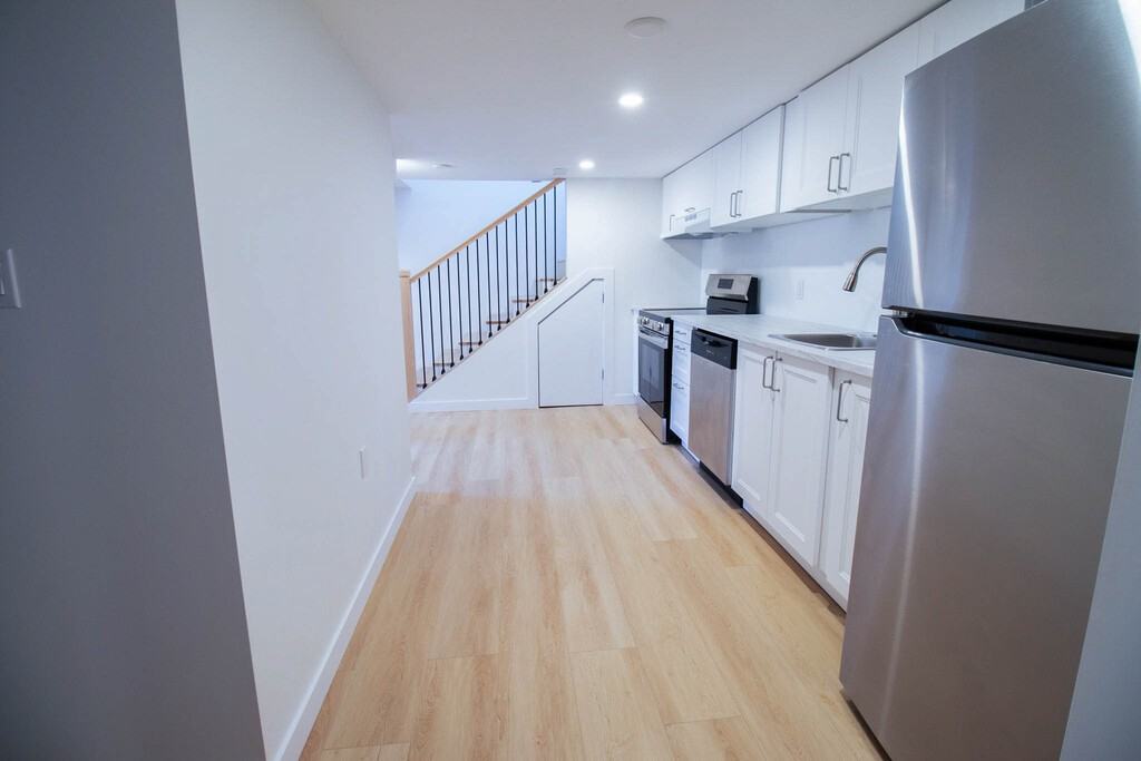 58 Churchill Ave - Photo 7 of 14