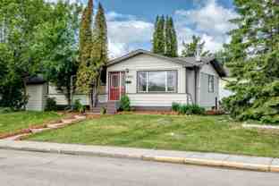 West Park Lower Unit Pet Friendly! - Photo 1 of 1