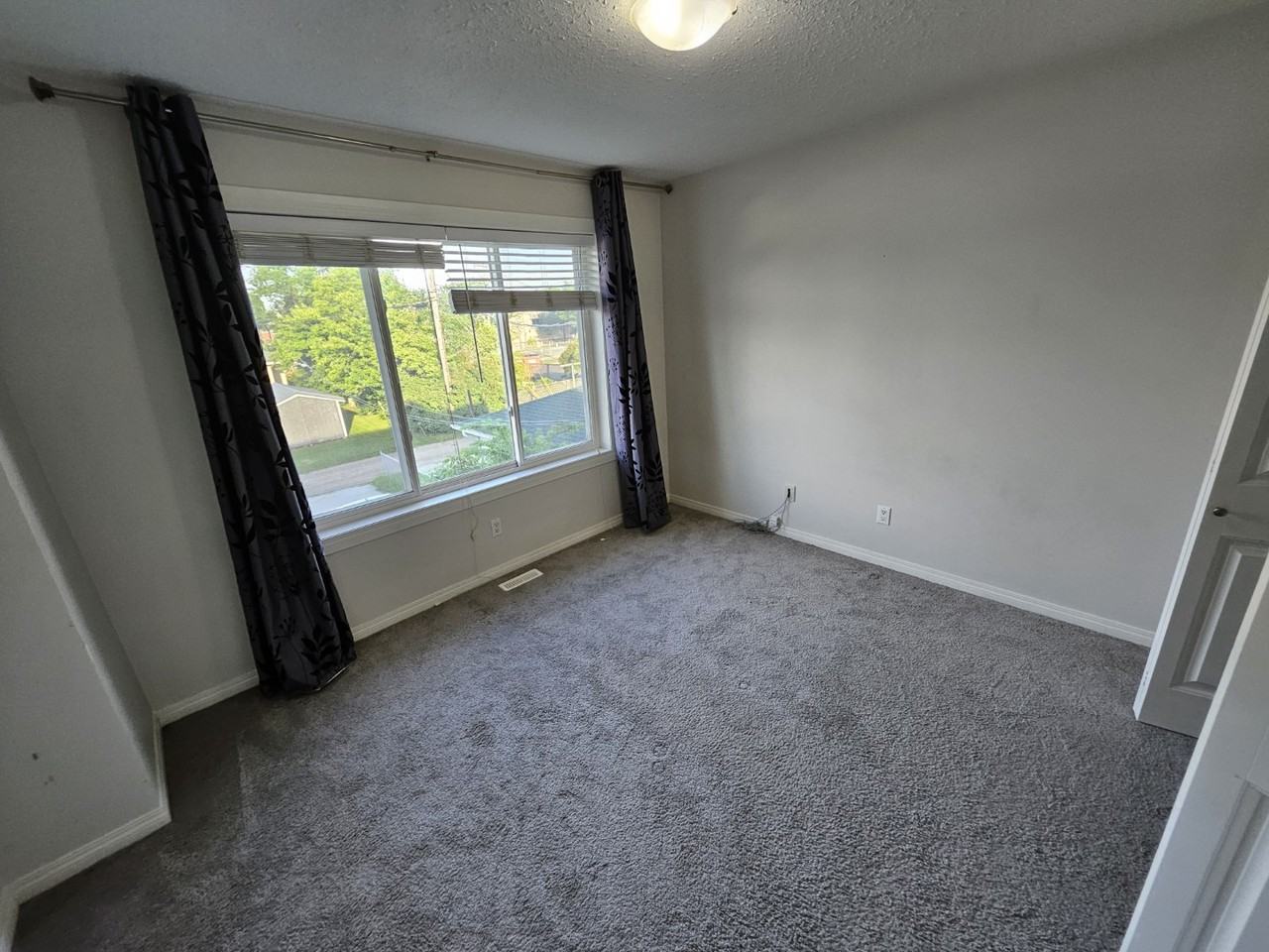 11813 2-11813 43 Street Nw - Photo 4 of 15