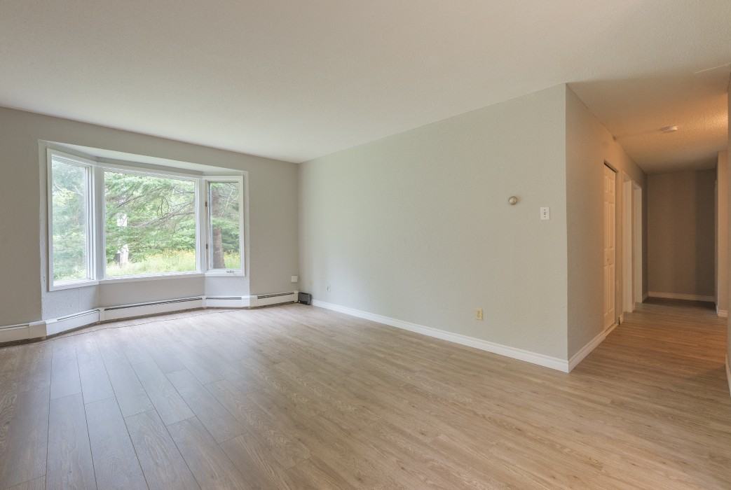 85 Westgrove - Photo 3 of 15
