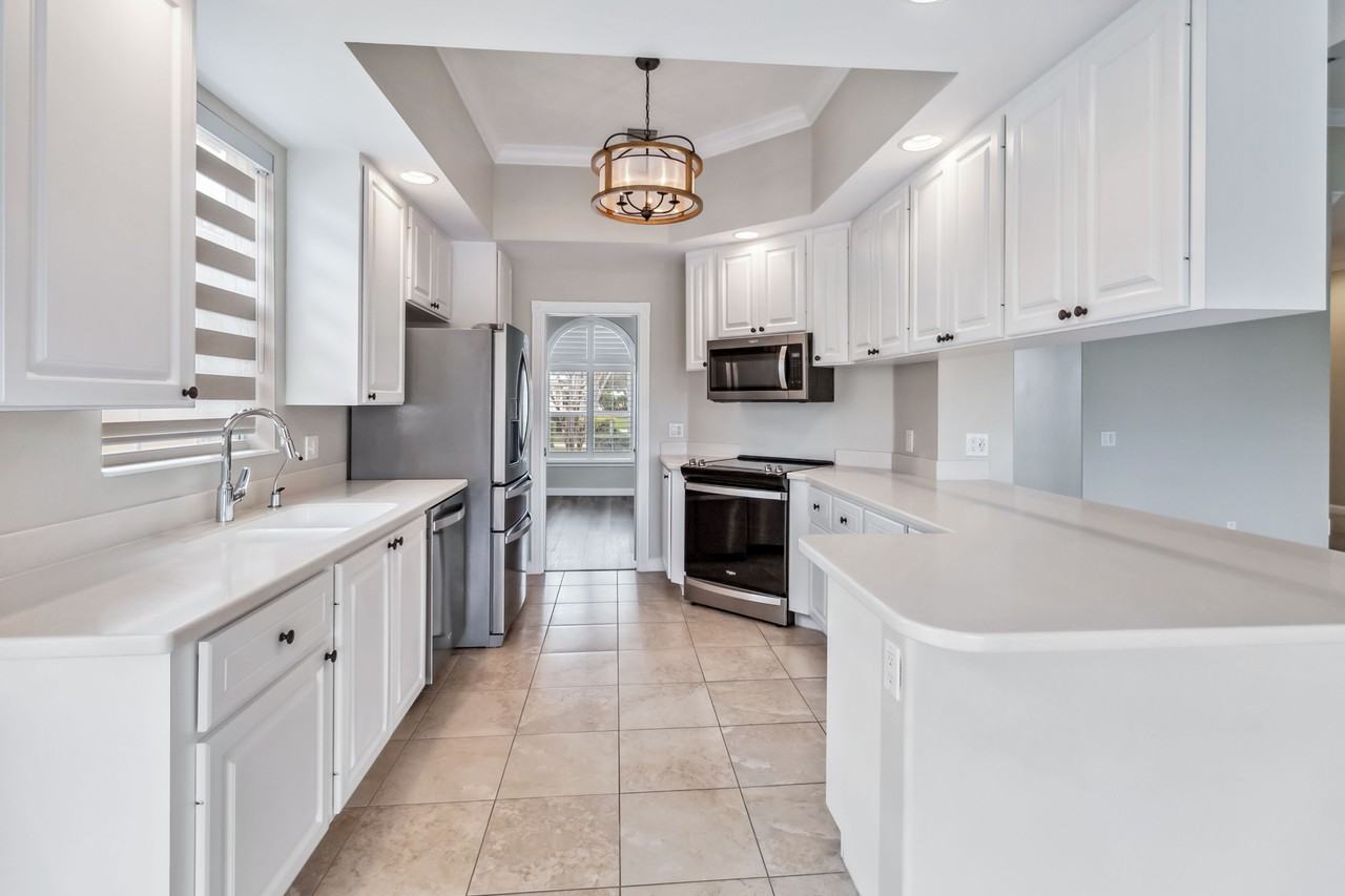 11819 Batello Ln #1 - Photo 6 of 10
