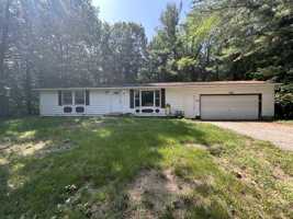 featured image of 385 N Lakeshore Dr #1