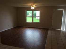 1425 W Hovey St #A - Photo 1 of 1