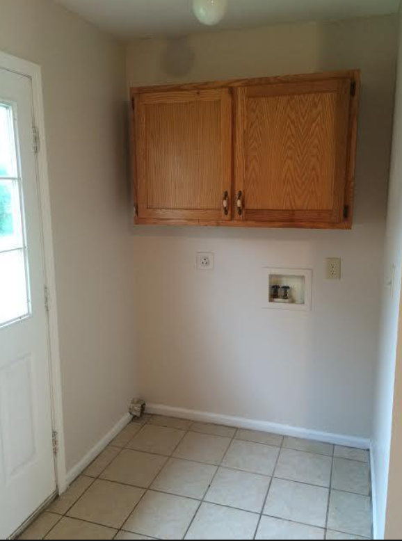 1425 W Hovey St #A - Photo 3 of 3