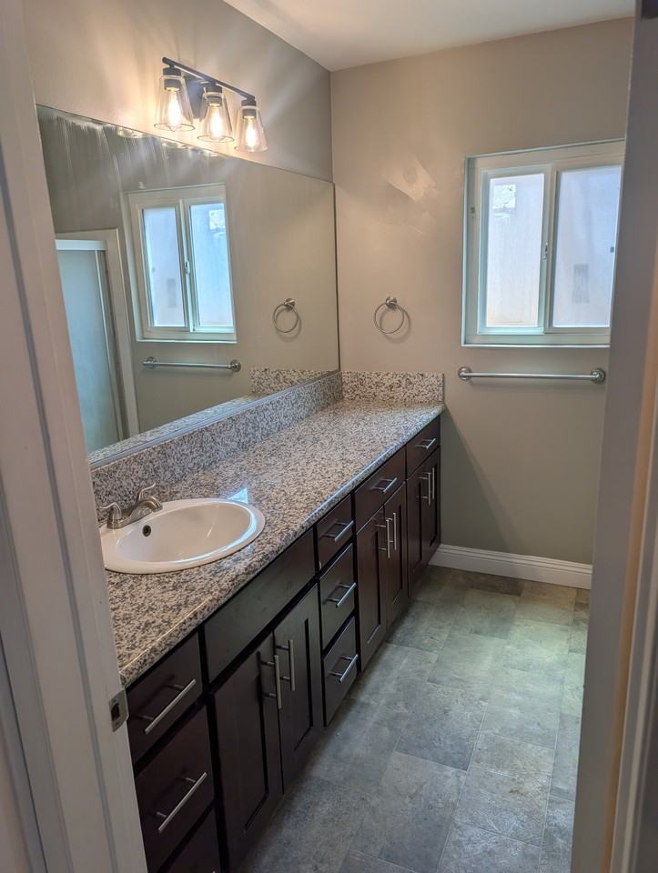 20326 Cohasset St #22 - Photo 5 of 13