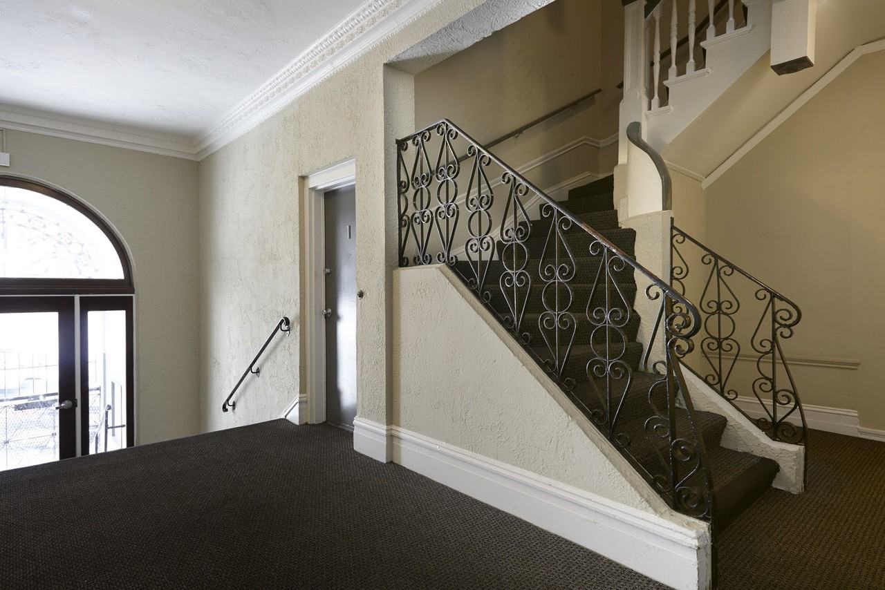 605 Jones - Photo 3 of 18