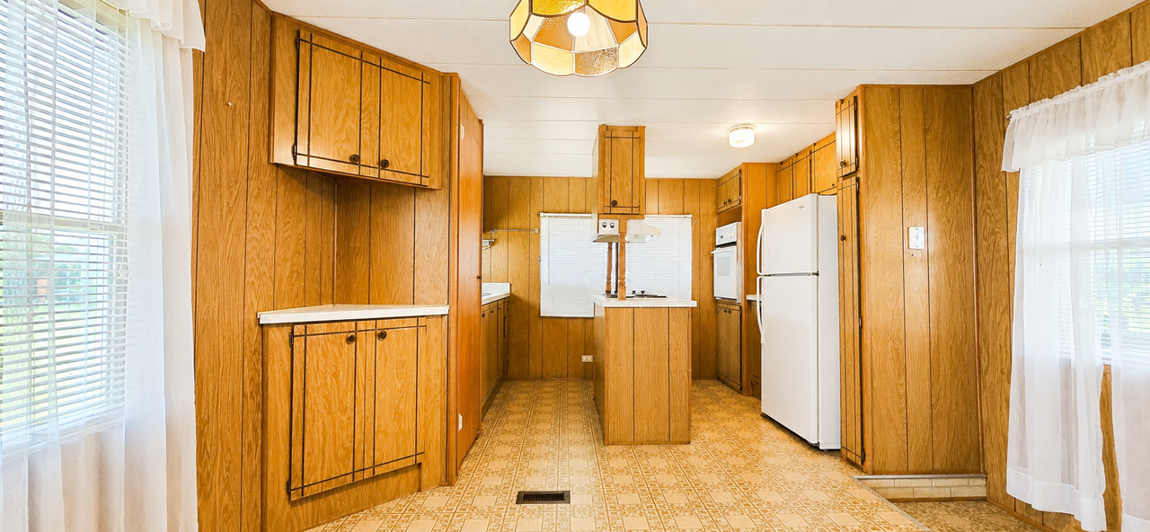 355 Caloosa Ct #1 - Photo 5 of 10