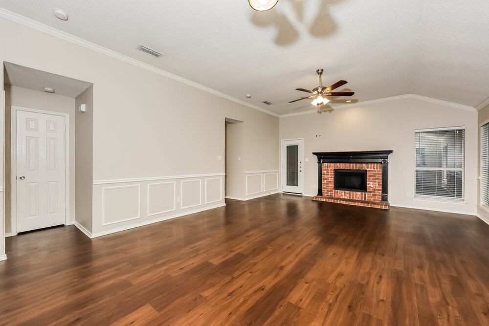 2844 Claremont Dr - Photo 3 of 16