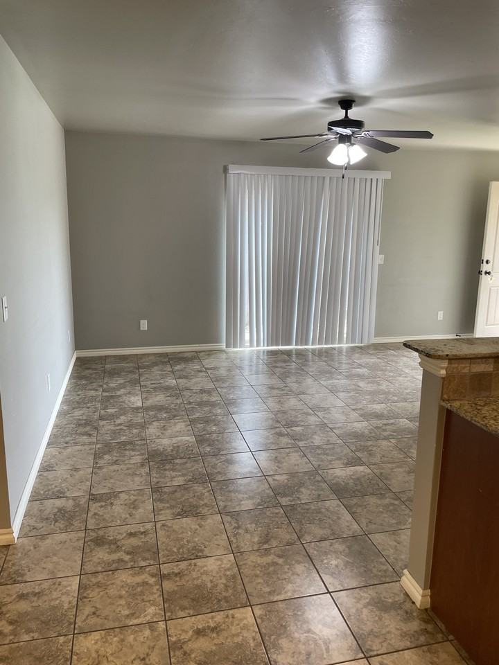 117 Ashley Dr #1 - Photo 3 of 20