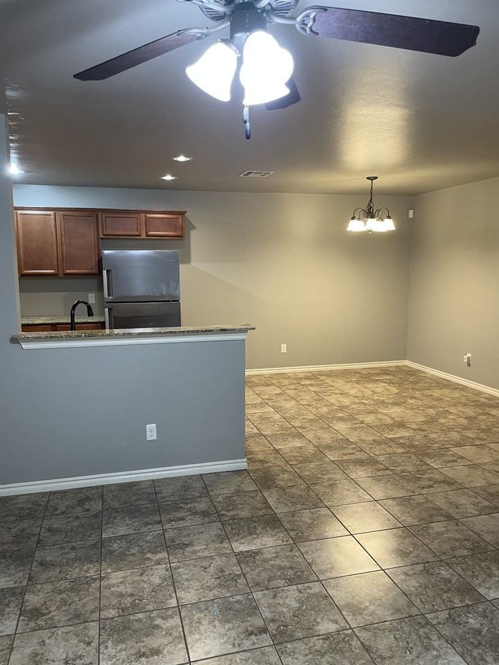 117 Ashley Dr #1 - Photo 4 of 20