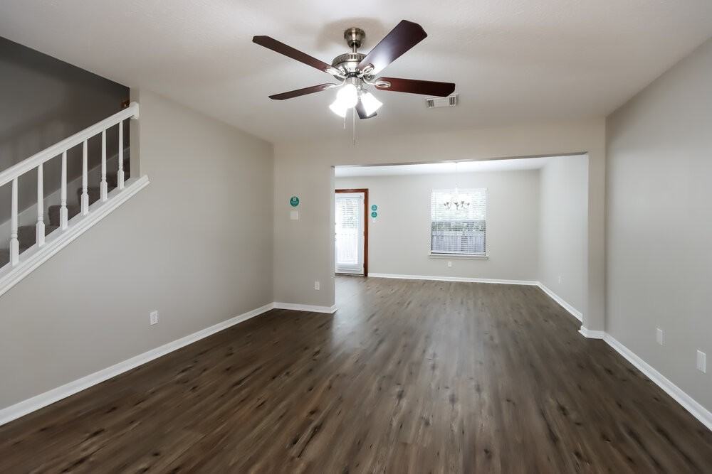 4010 Hunnington Dr - Photo 5 of 17
