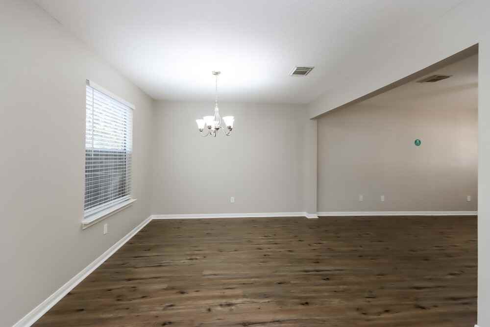4010 Hunnington Dr - Photo 7 of 17