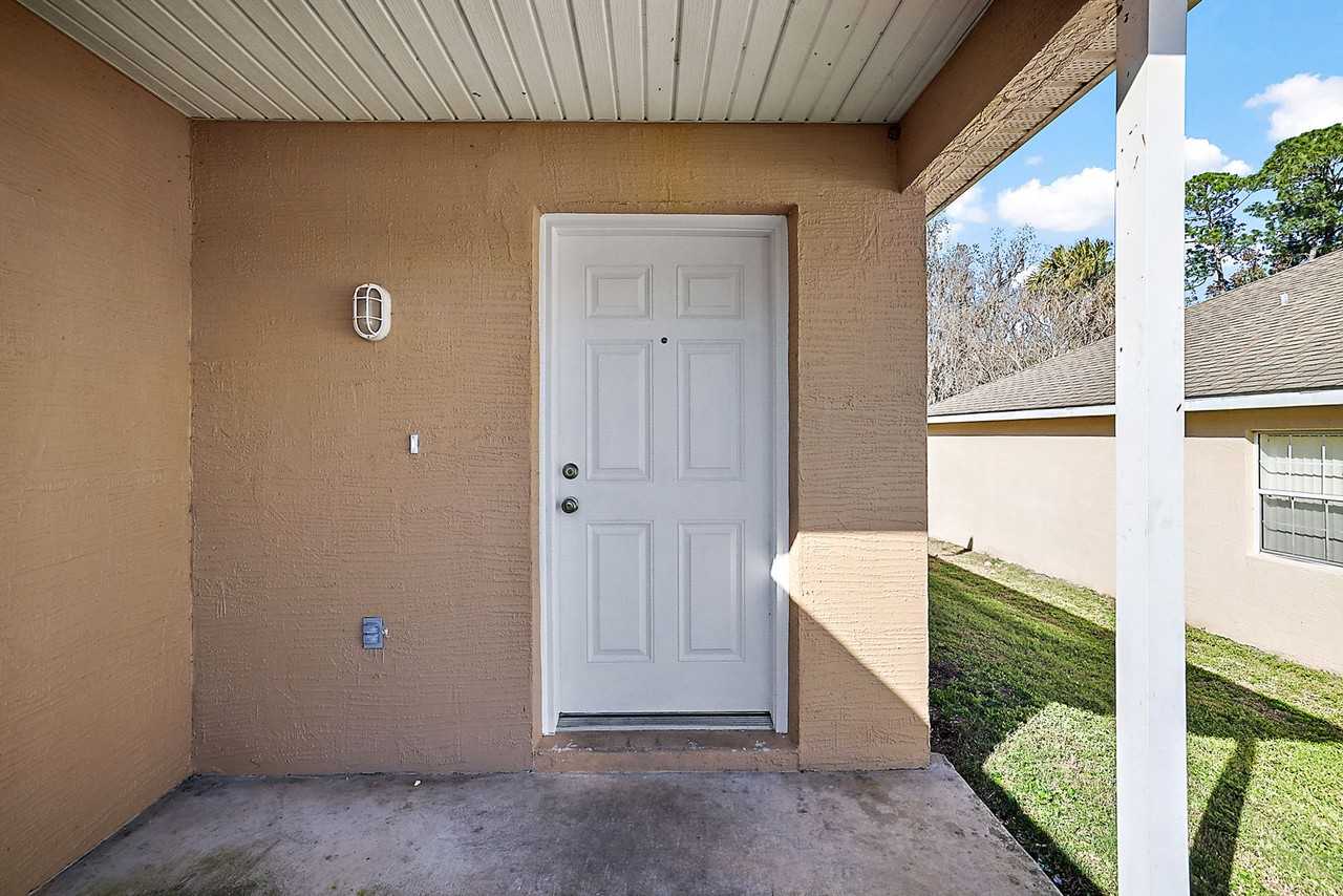 517 Paulling Dr #1 - Photo 2 of 17