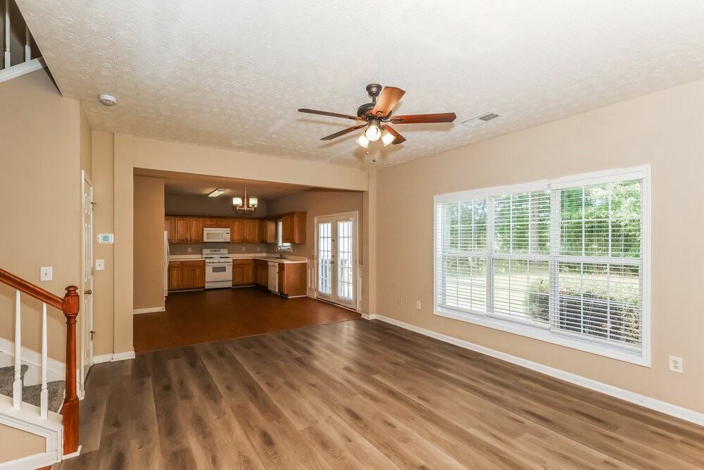 426 Baldwin Ct - Photo 5 of 17