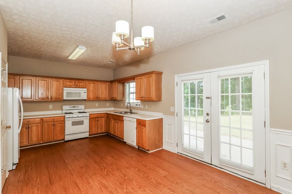 426 Baldwin Ct - Photo 7 of 17