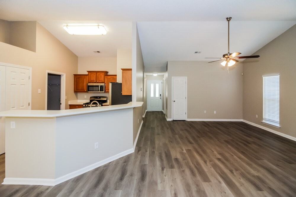 8153 Green Valley Cv - Photo 7 of 16