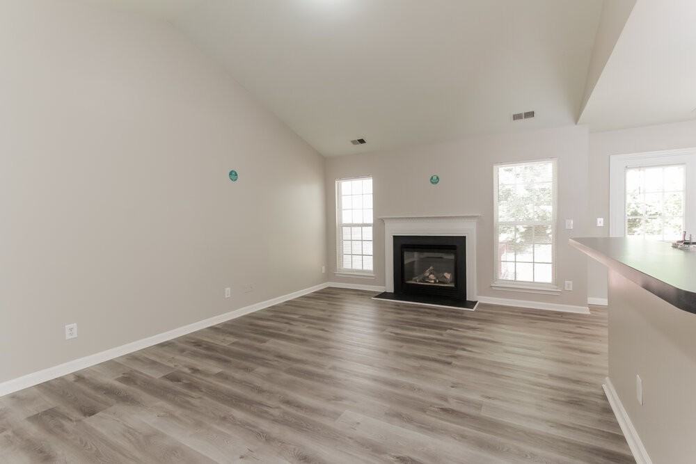 5833 Lawnmeadow Dr - Photo 5 of 16