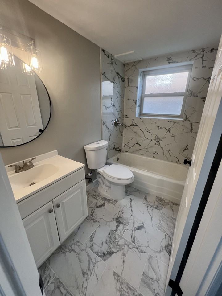 Provincial Ct #2 - Photo 6 of 15