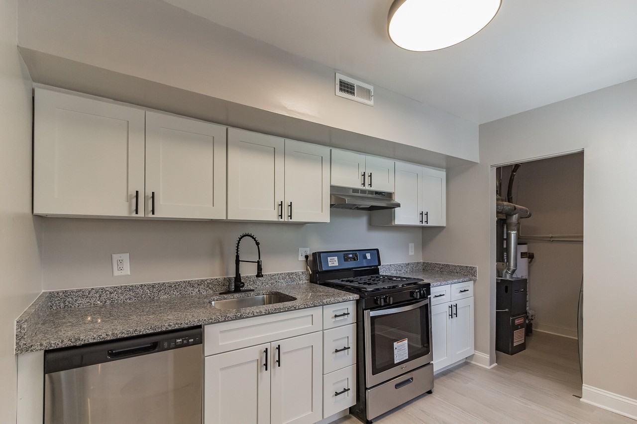 Fox Glen - Photo 2 of 15