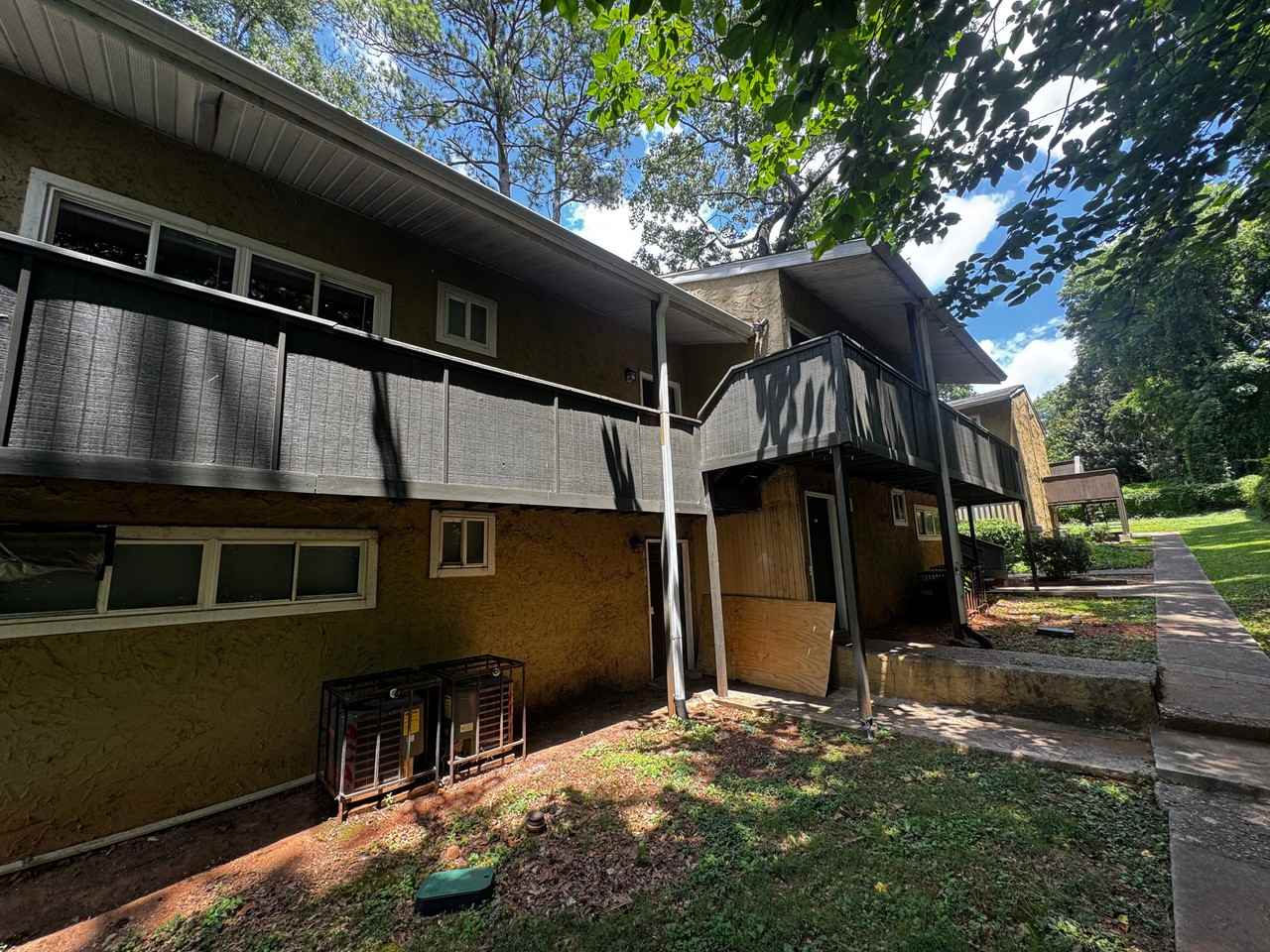 1631 Stanton Rd Sw - Photo 2 of 21