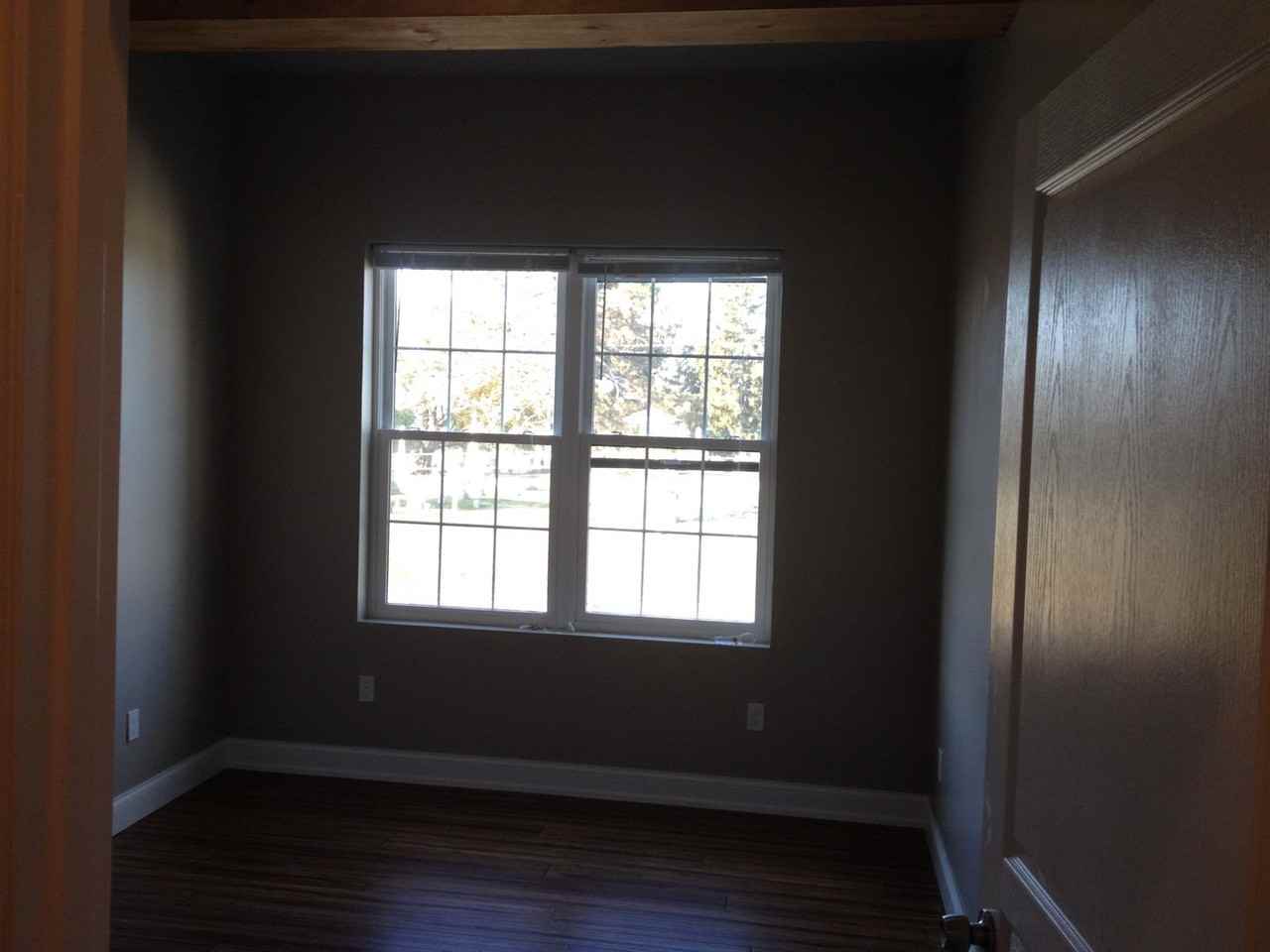 815 N. George St. - Photo 5 of 34