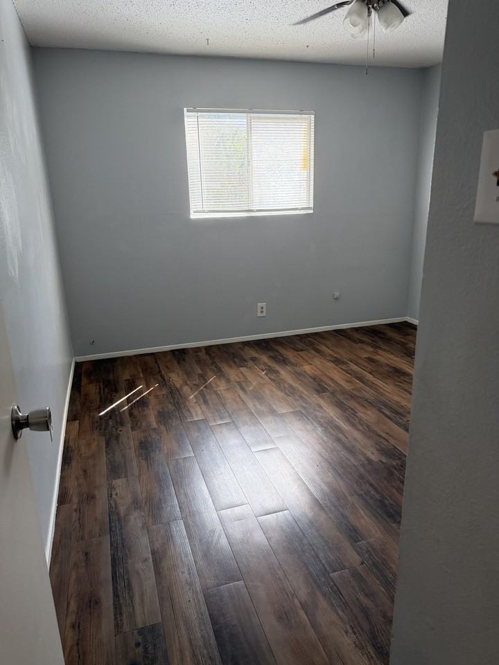112 Cockerham St #A - Photo 5 of 10