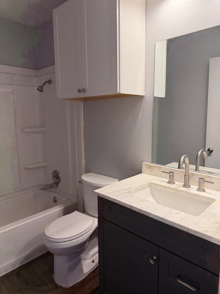 112 Cockerham St #A - Photo 7 of 10