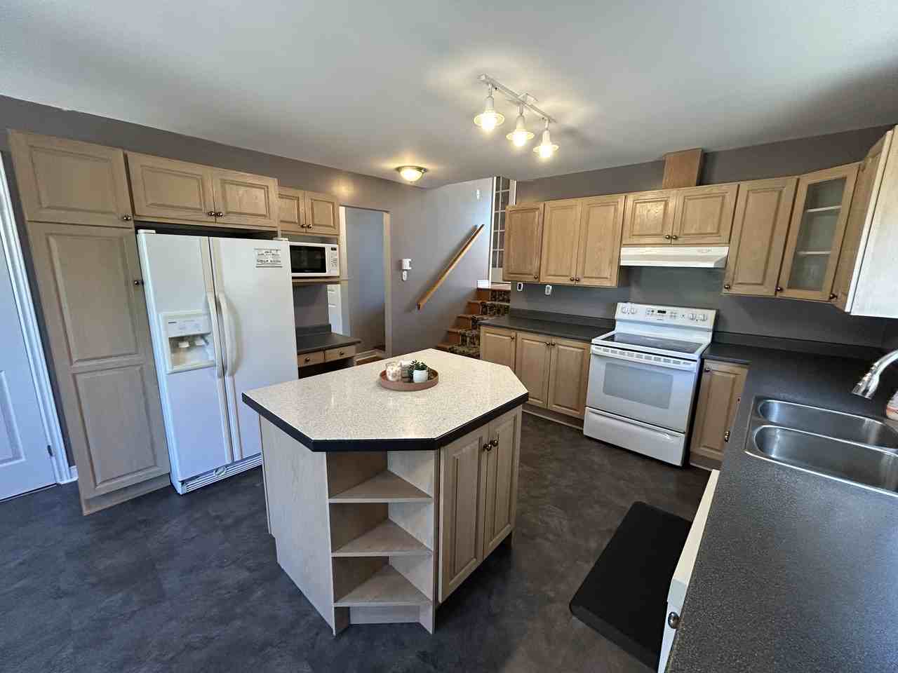 29 Wabush Pl #1 - Photo 4 of 9